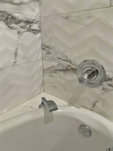 Wash basin tiles | Color Interiors